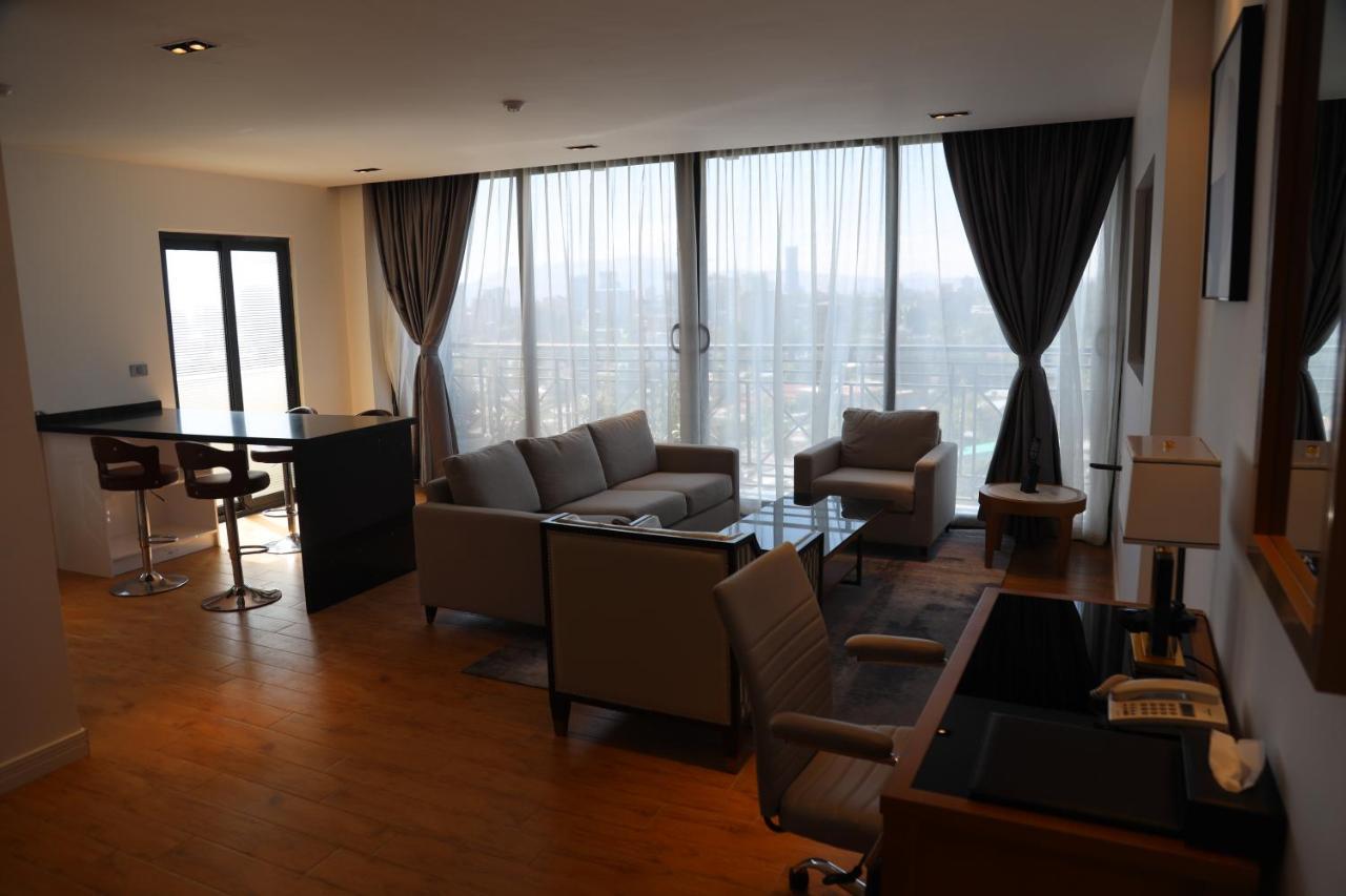 Hayes Hotel, Addis Abeba Zewnętrze zdjęcie